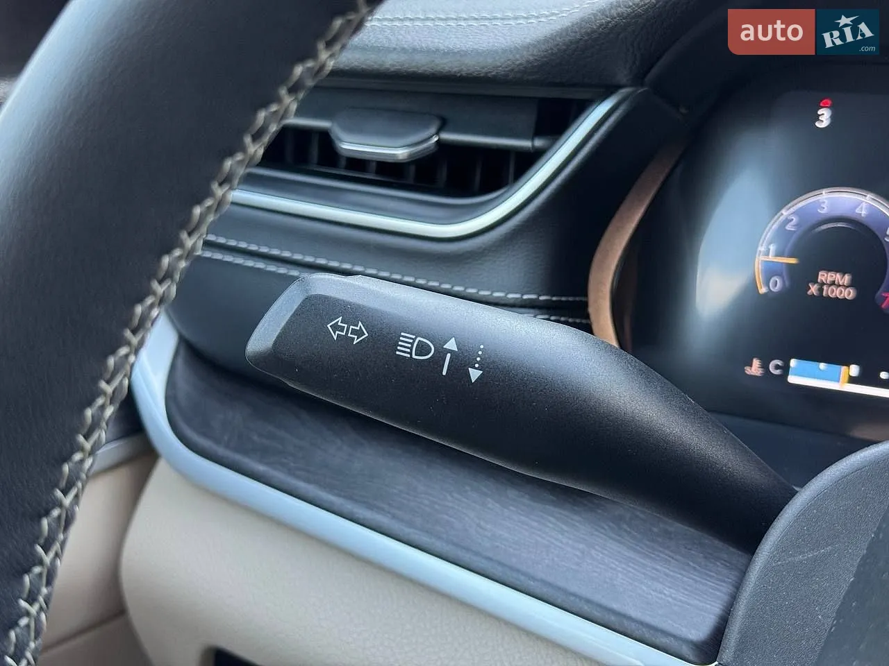 2023 Jeep Grand Cherokee - мініатюра 23