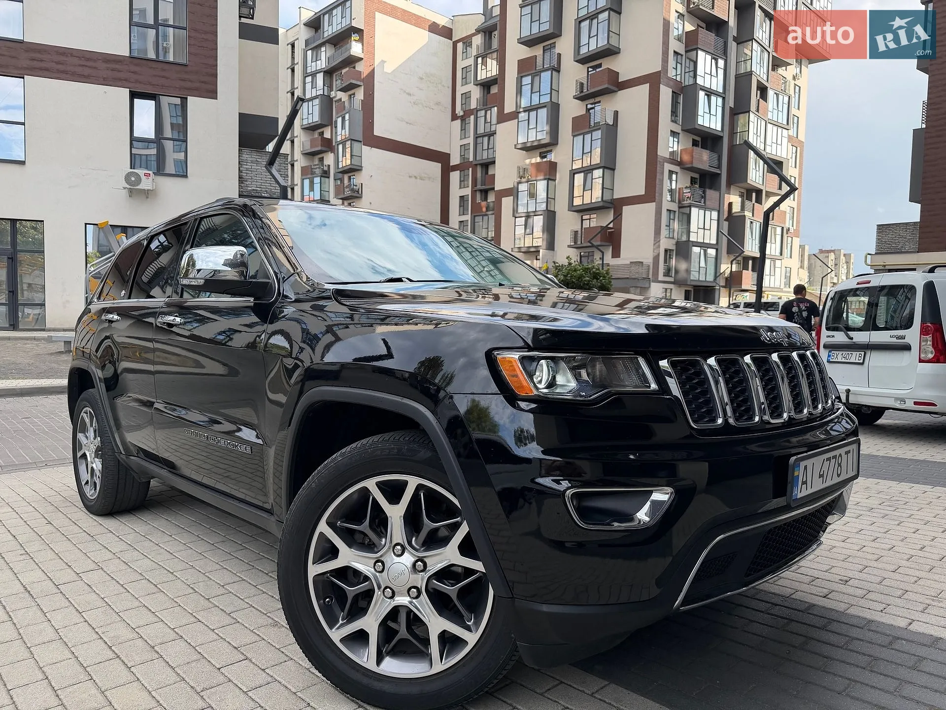 2020 Jeep Grand Cherokee - мініатюра 7