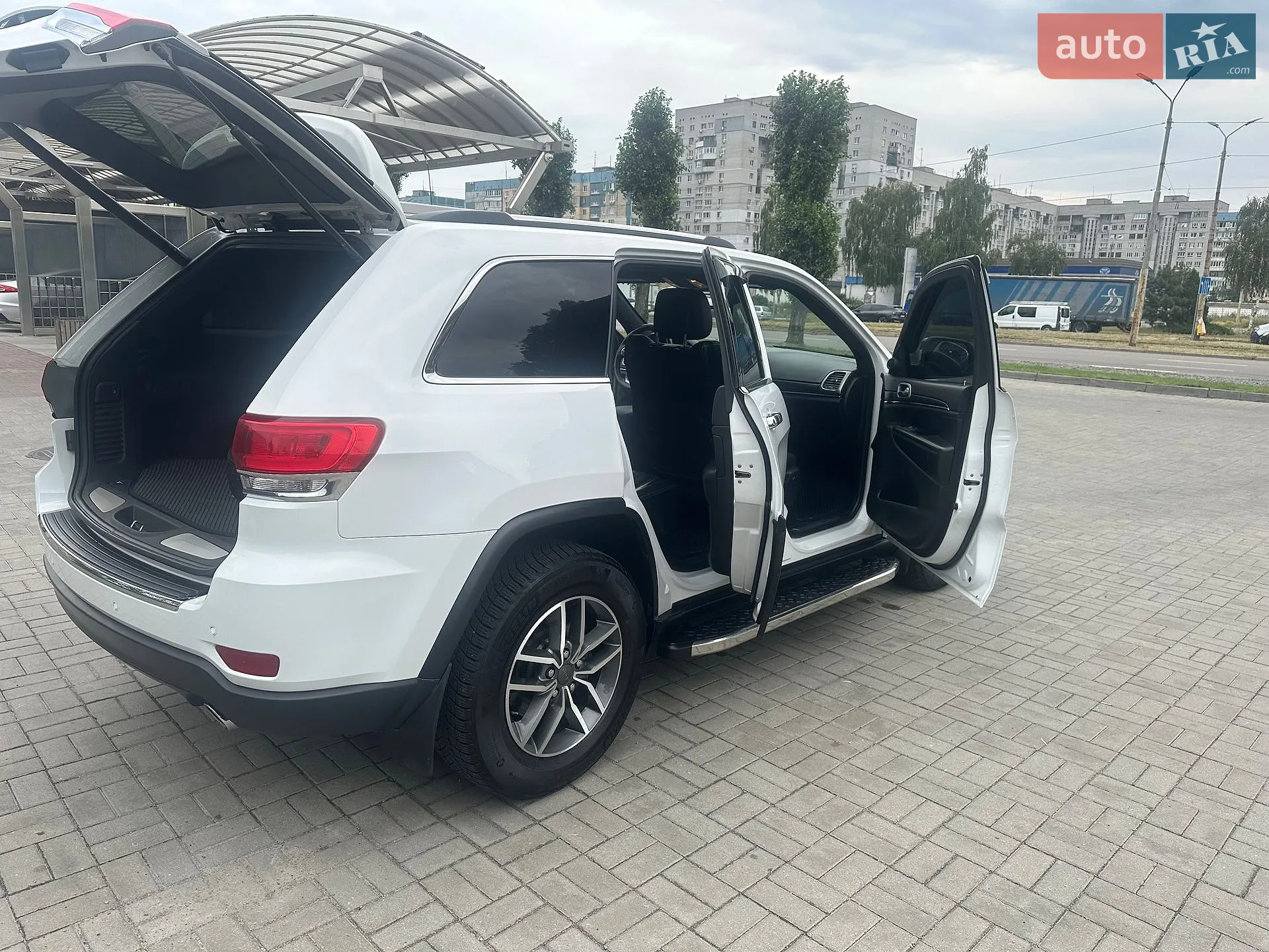 2019 Jeep Grand Cherokee - мініатюра 3