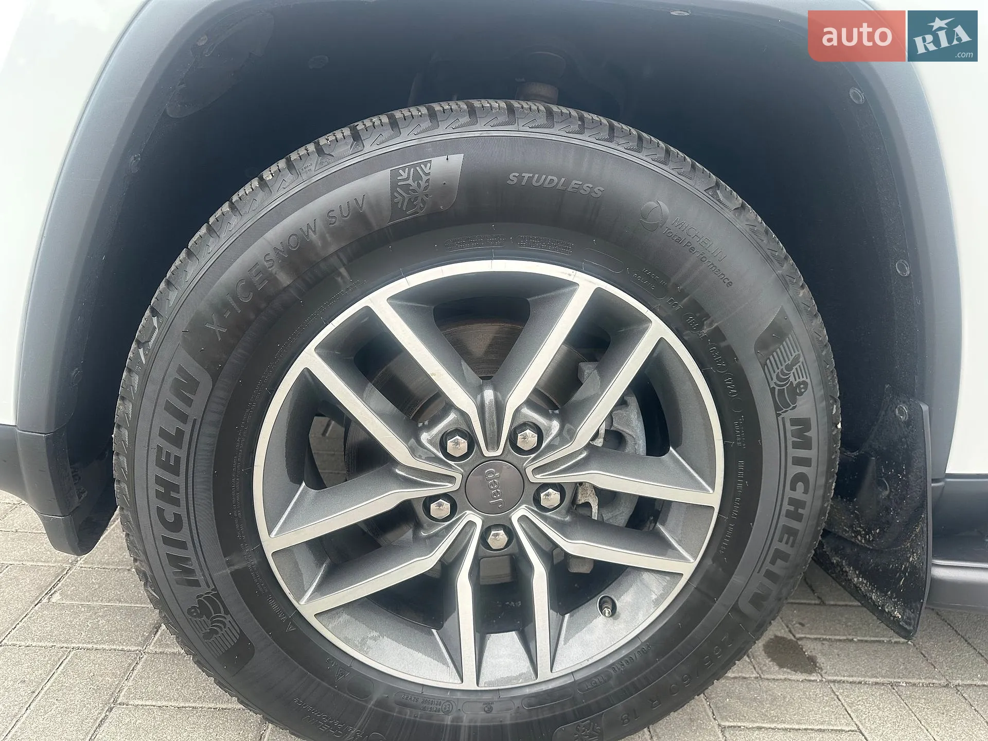 2019 Jeep Grand Cherokee - мініатюра 11
