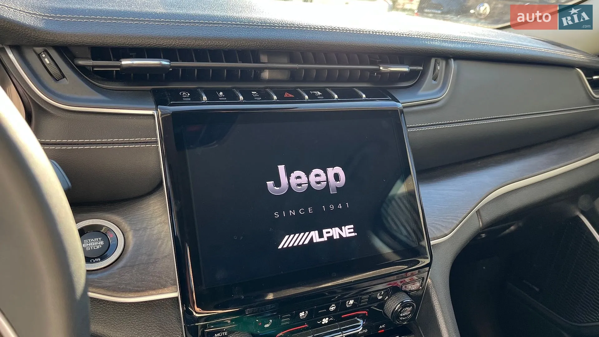 2023 Jeep Grand Cherokee - мініатюра 38