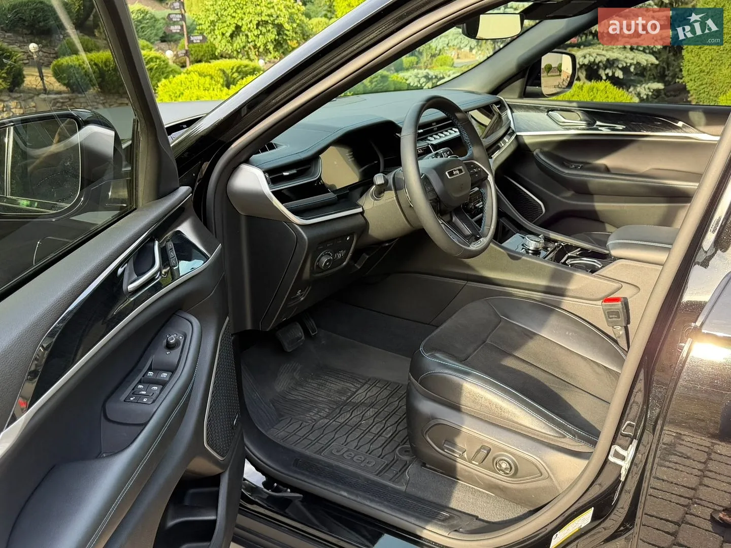 2022 Jeep Grand Cherokee - мініатюра 5