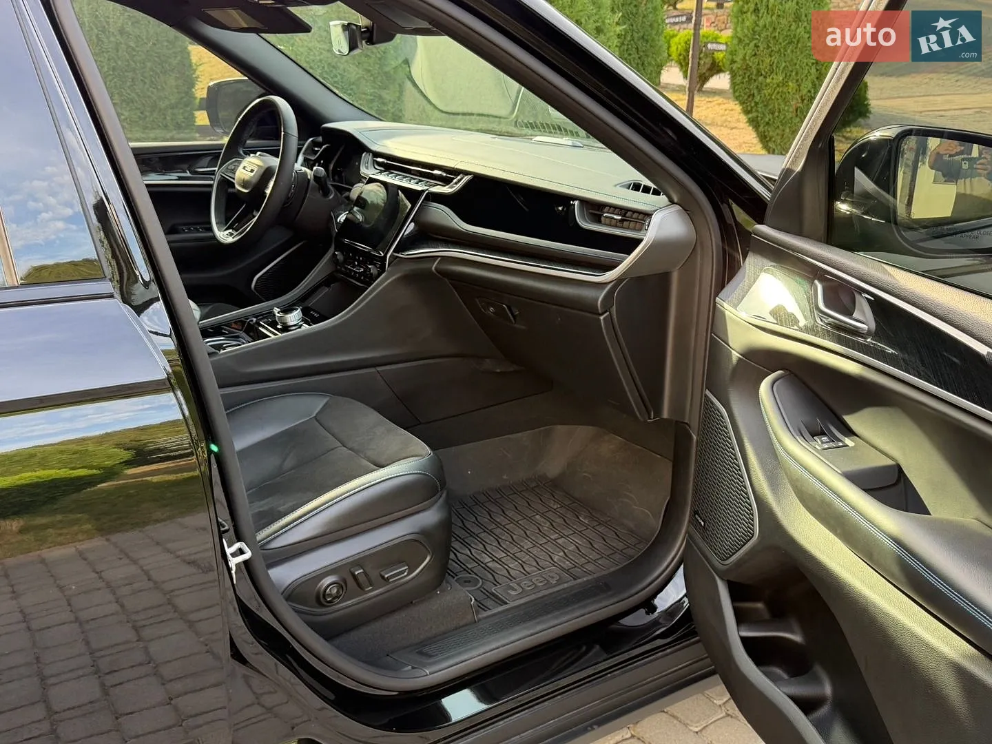 2022 Jeep Grand Cherokee - мініатюра 9