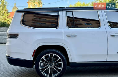 Внедорожник / Кроссовер Jeep Grand Wagoneer 2022 в 