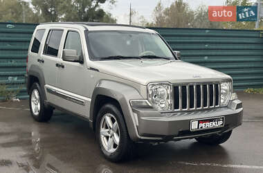 Внедорожник / Кроссовер Jeep Liberty 2008 в Киеве