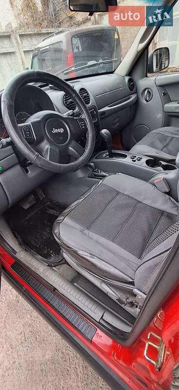 Внедорожник / Кроссовер Jeep Liberty 2005 в Киеве