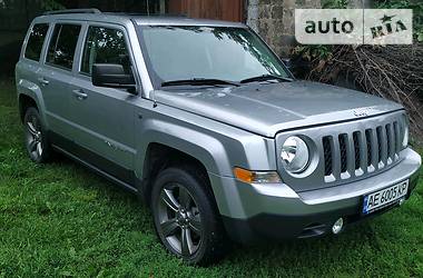 Позашляховик / Кросовер Jeep Patriot 2015 в 