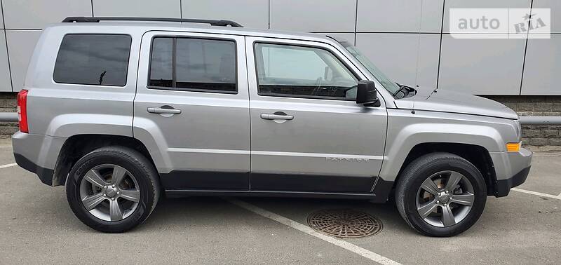 Позашляховик / Кросовер Jeep Patriot 2015 в Києві