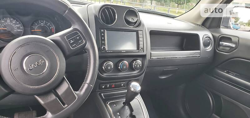 Позашляховик / Кросовер Jeep Patriot 2015 в Києві