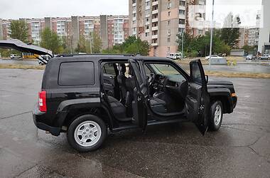 Внедорожник / Кроссовер Jeep Patriot 2015 в Черкассах