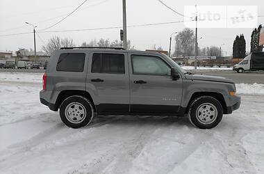 Внедорожник / Кроссовер Jeep Patriot 2011 в Сумах