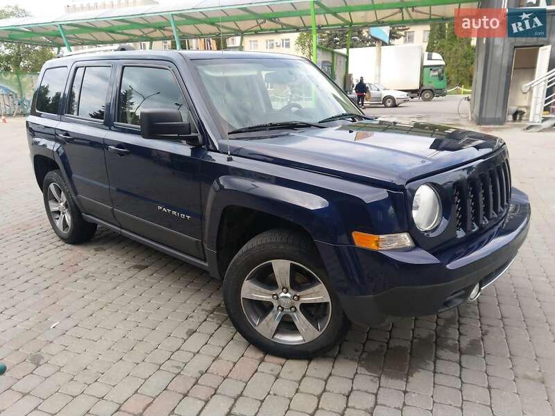 Внедорожник / Кроссовер Jeep Patriot 2016 в Надворной
