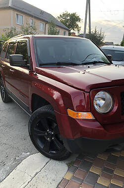 Внедорожник / Кроссовер Jeep Patriot 2015 в 