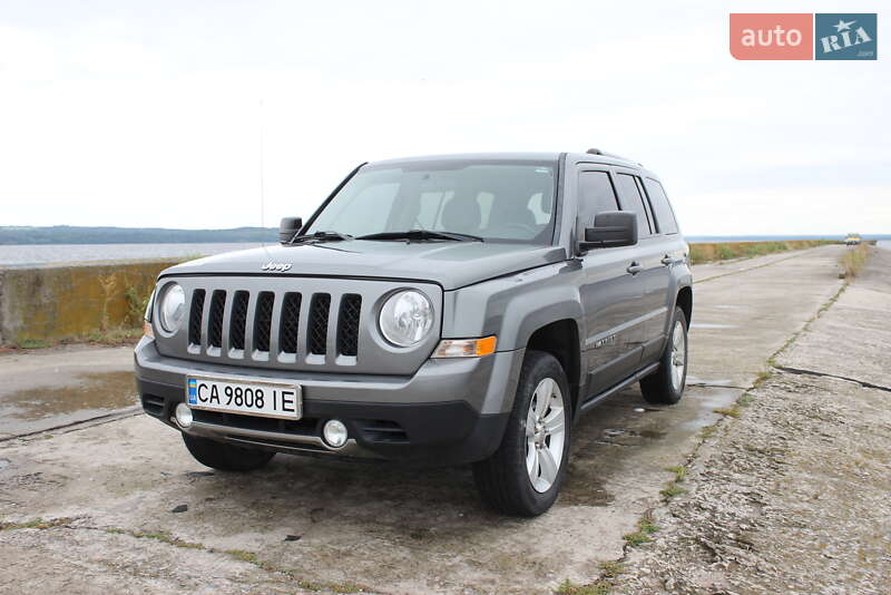 Внедорожник / Кроссовер Jeep Patriot 2011 в Каневе
