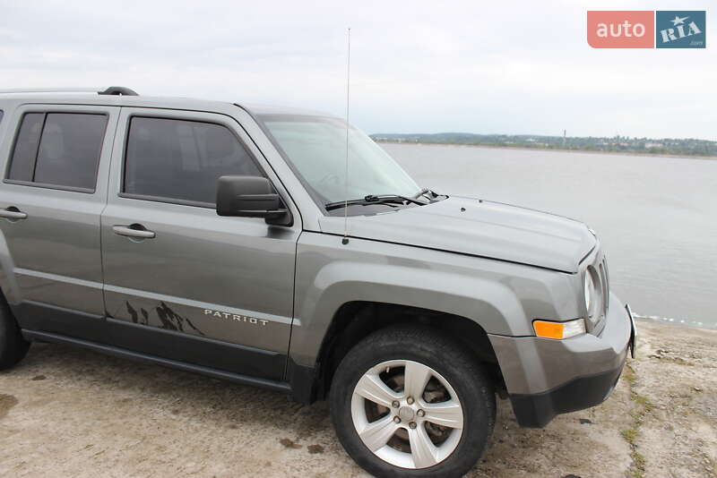 Внедорожник / Кроссовер Jeep Patriot 2011 в Каневе