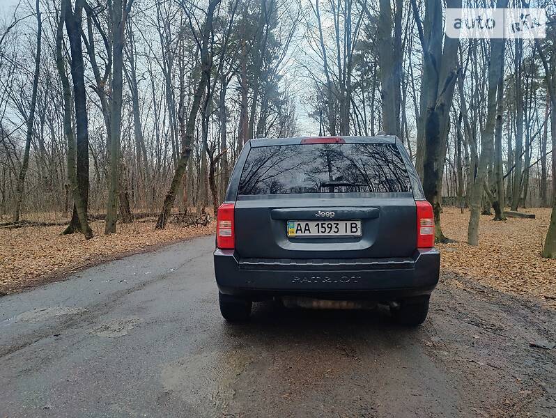 Позашляховик / Кросовер Jeep Patriot 2008 в Ужгороді