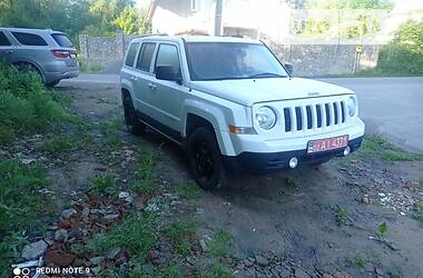 Внедорожник / Кроссовер Jeep Patriot 2016 в Калиновке