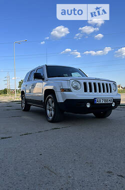 Внедорожник / Кроссовер Jeep Patriot 2014 в Харькове