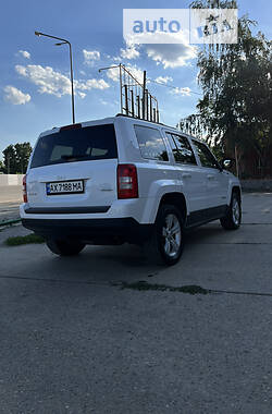 Внедорожник / Кроссовер Jeep Patriot 2014 в Харькове