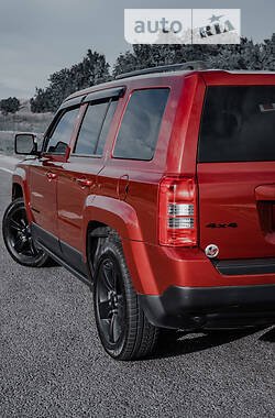 Внедорожник / Кроссовер Jeep Patriot 2015 в 