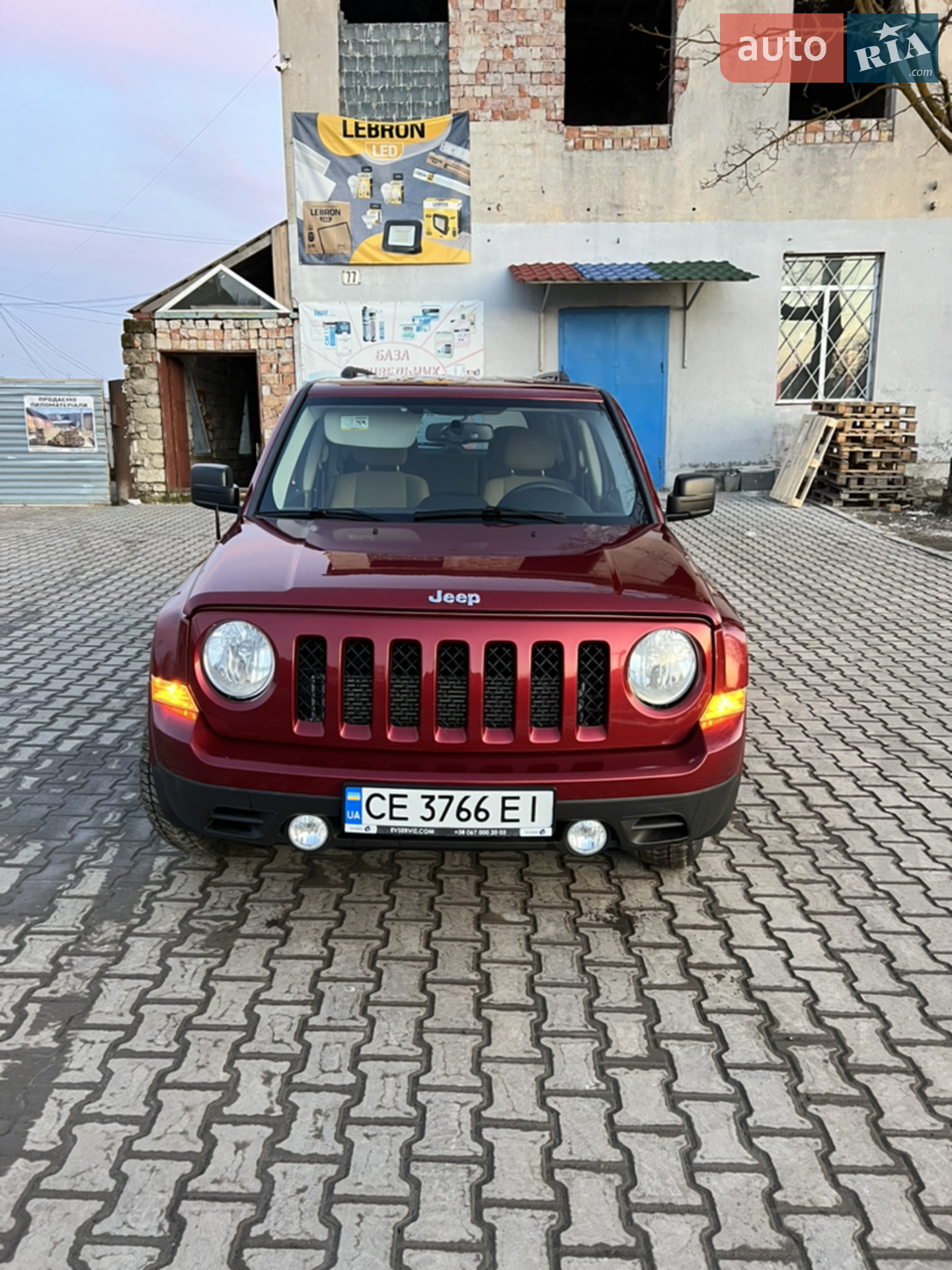 2015 Jeep Liberty (Patriot) - мініатюра 3