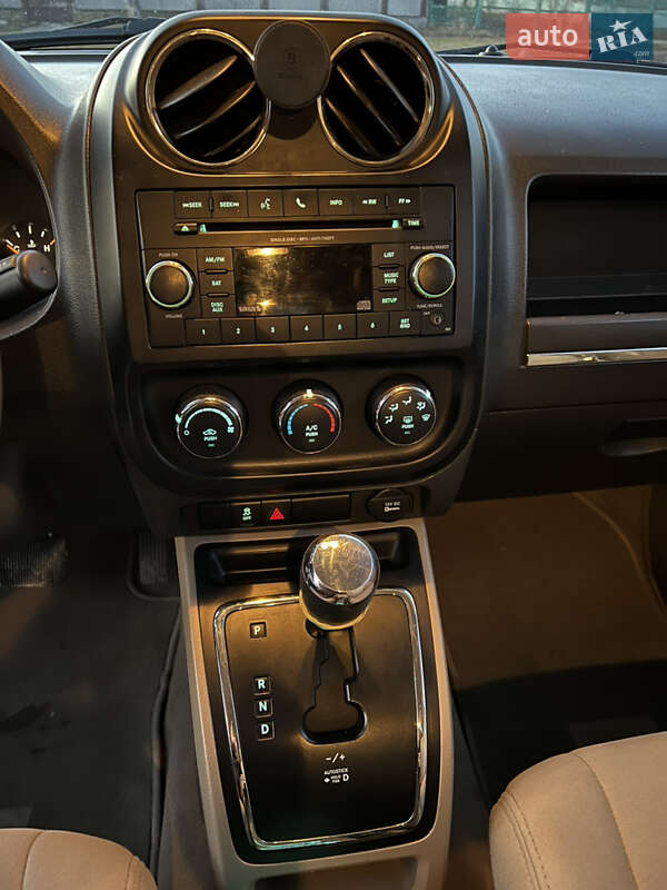 Позашляховик / Кросовер Jeep Patriot 2015 в Сокирянах