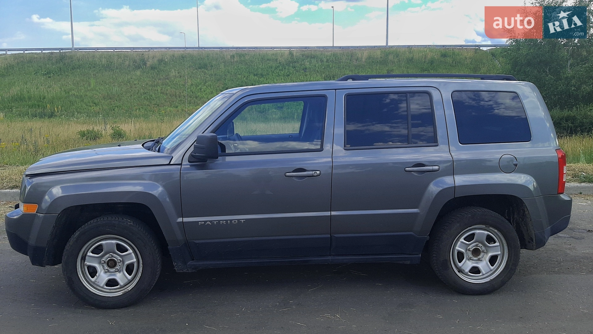 2013 Jeep Liberty (Patriot) - мініатюра 2