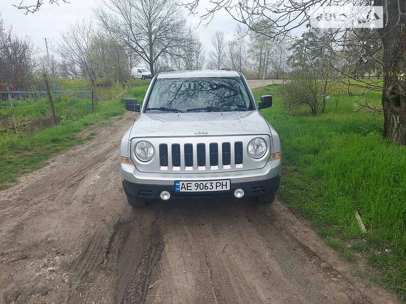 Внедорожник / Кроссовер Jeep Patriot 2011 в Апостолово