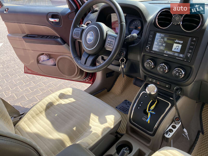Позашляховик / Кросовер Jeep Patriot 2015 в Овідіополі