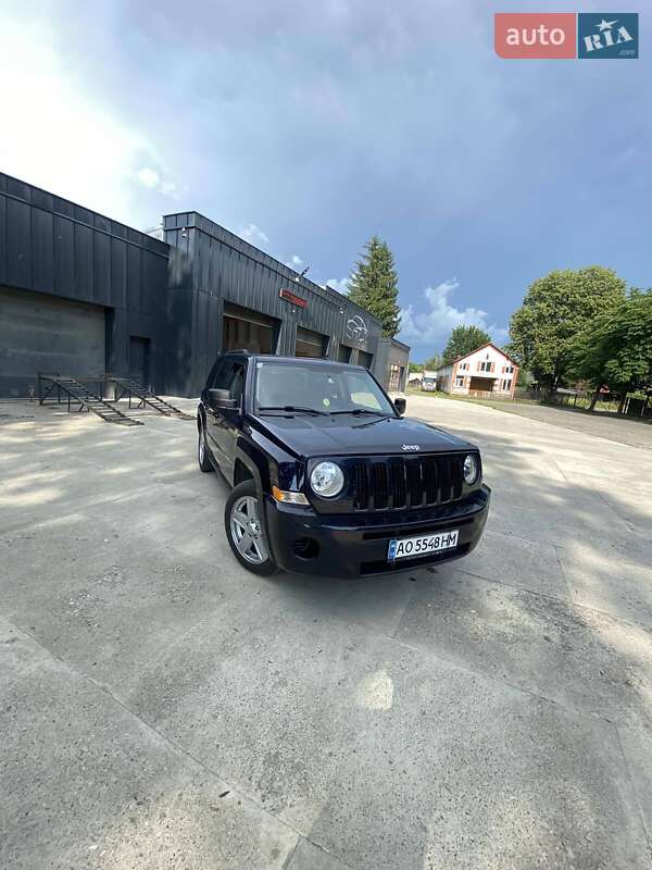 Позашляховик / Кросовер Jeep Patriot 2010 в Тячеві