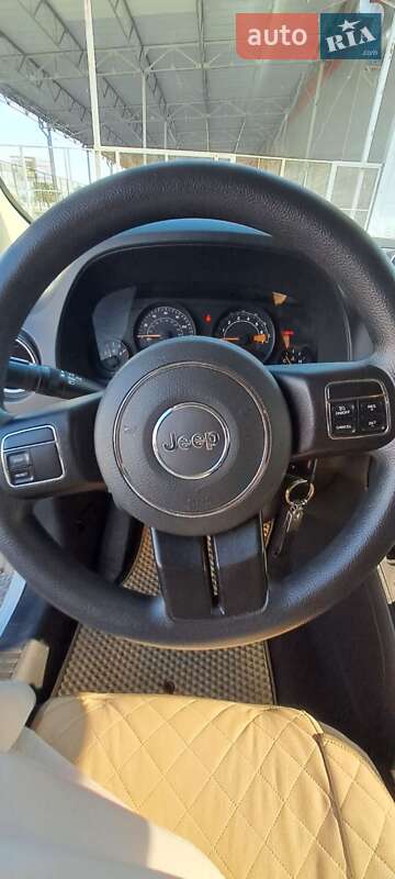 Внедорожник / Кроссовер Jeep Patriot 2014 в Ровно