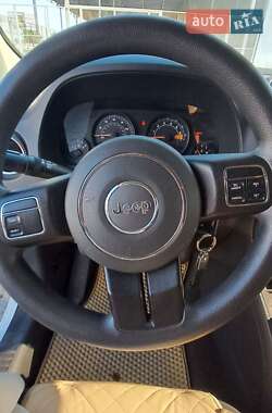 Внедорожник / Кроссовер Jeep Patriot 2014 в 