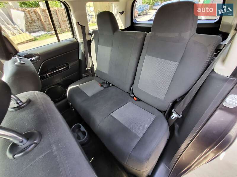 Позашляховик / Кросовер Jeep Patriot 2015 в Чернівцях