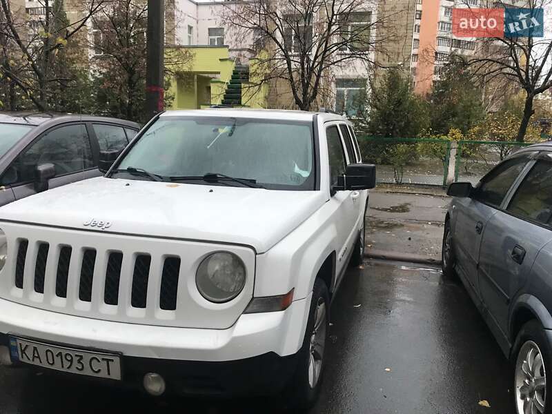 Позашляховик / Кросовер Jeep Patriot 2013 в Києві