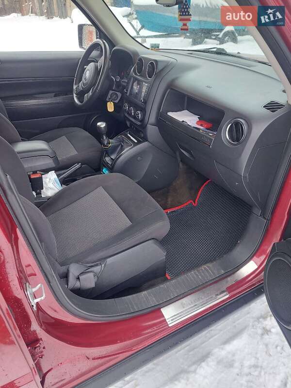 Позашляховик / Кросовер Jeep Patriot 2016 в Чернігові