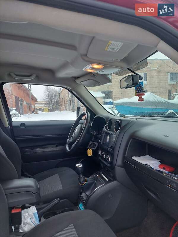 Позашляховик / Кросовер Jeep Patriot 2016 в Чернігові