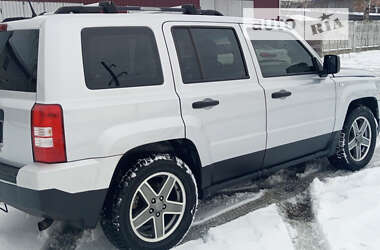 Внедорожник / Кроссовер Jeep Patriot 2009 в Червонограде