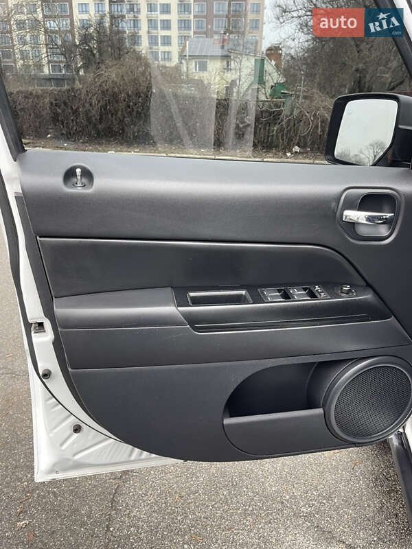 Позашляховик / Кросовер Jeep Patriot 2014 в Чернігові