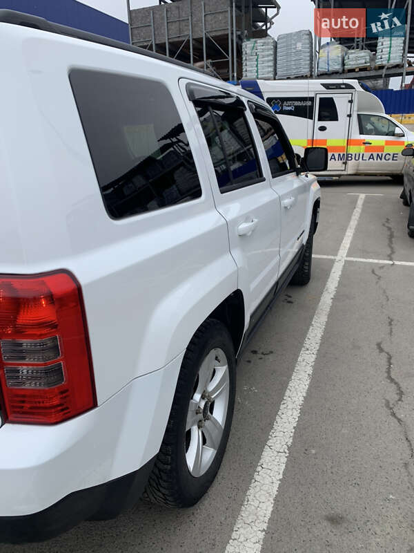 Позашляховик / Кросовер Jeep Patriot 2013 в Дніпрі