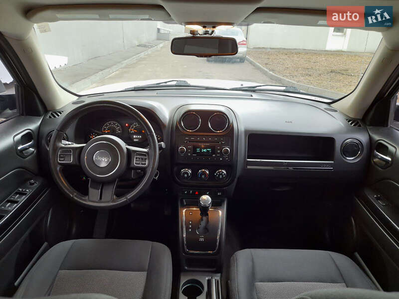 Позашляховик / Кросовер Jeep Patriot 2013 в Дніпрі