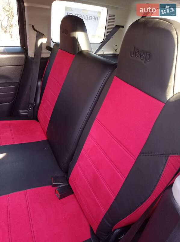 Внедорожник / Кроссовер Jeep Patriot 2010 в Тараще