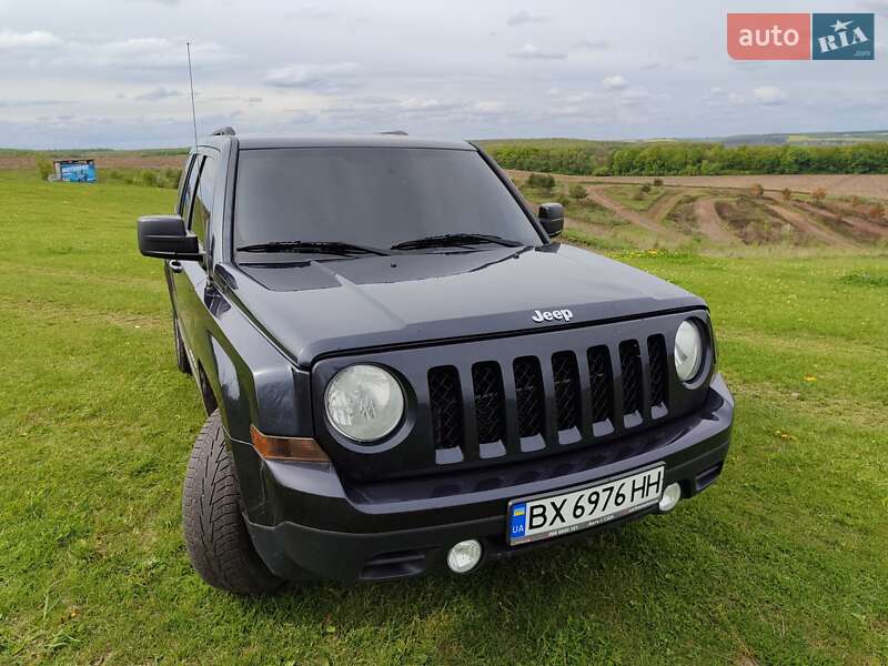 Позашляховик / Кросовер Jeep Patriot 2014 в Острозі