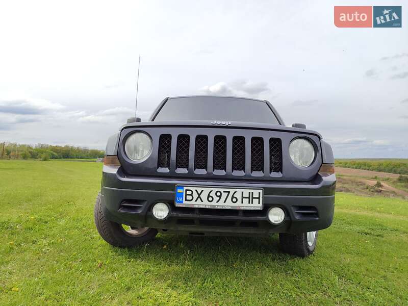 Позашляховик / Кросовер Jeep Patriot 2014 в Острозі