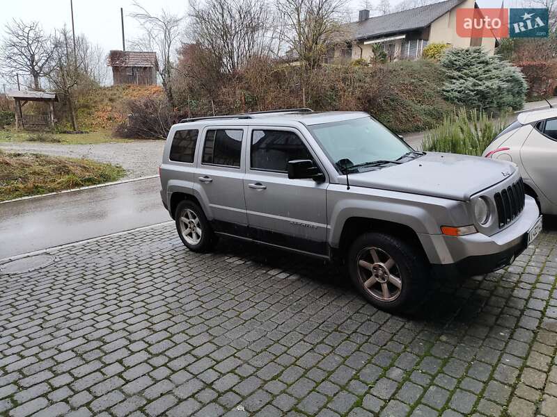 Позашляховик / Кросовер Jeep Patriot 2015 в Борисполі