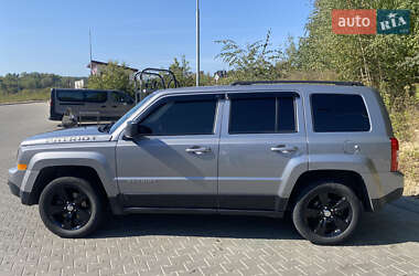 Внедорожник / Кроссовер Jeep Patriot 2015 в 