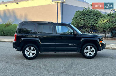 Позашляховик / Кросовер Jeep Patriot 2016 в 