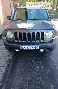 Внедорожник / Кроссовер Jeep Patriot 2016 в Ровно