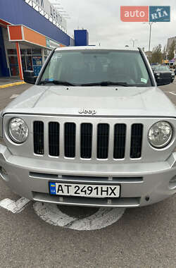 Внедорожник / Кроссовер Jeep Patriot 2010 в Аулах