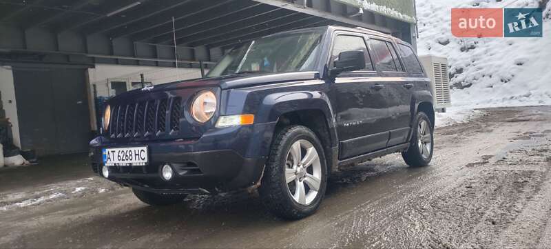 Позашляховик / Кросовер Jeep Patriot 2013 в Буковеле