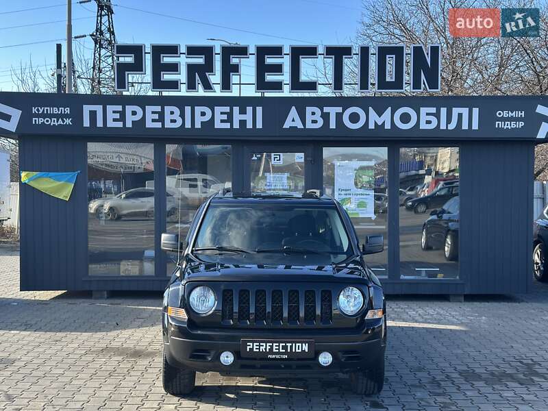 Внедорожник / Кроссовер Jeep Patriot 2013 в Черновцах